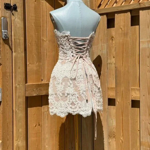 🆕 BRONX & BANCO 🧿 NWOT Maraya Blanc Lace Mini Dress, Sz XS US 2 - Picture 8 of 15